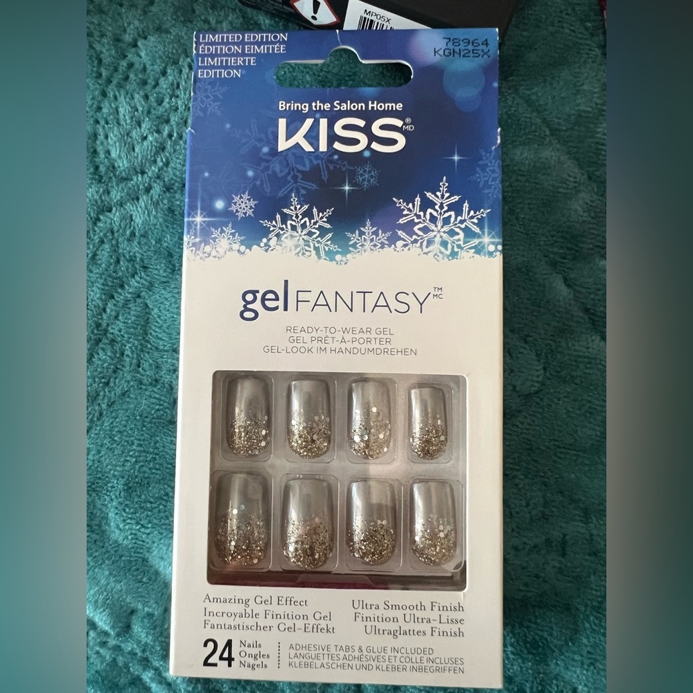 Kiss nails